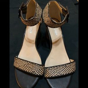Chelse Crew beige & black texture sandals